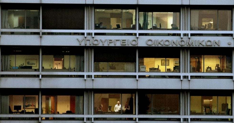 Η αποτυχία του ΕΣΠΑ ψαλιδίζει το Μεσοπρόθεσμο